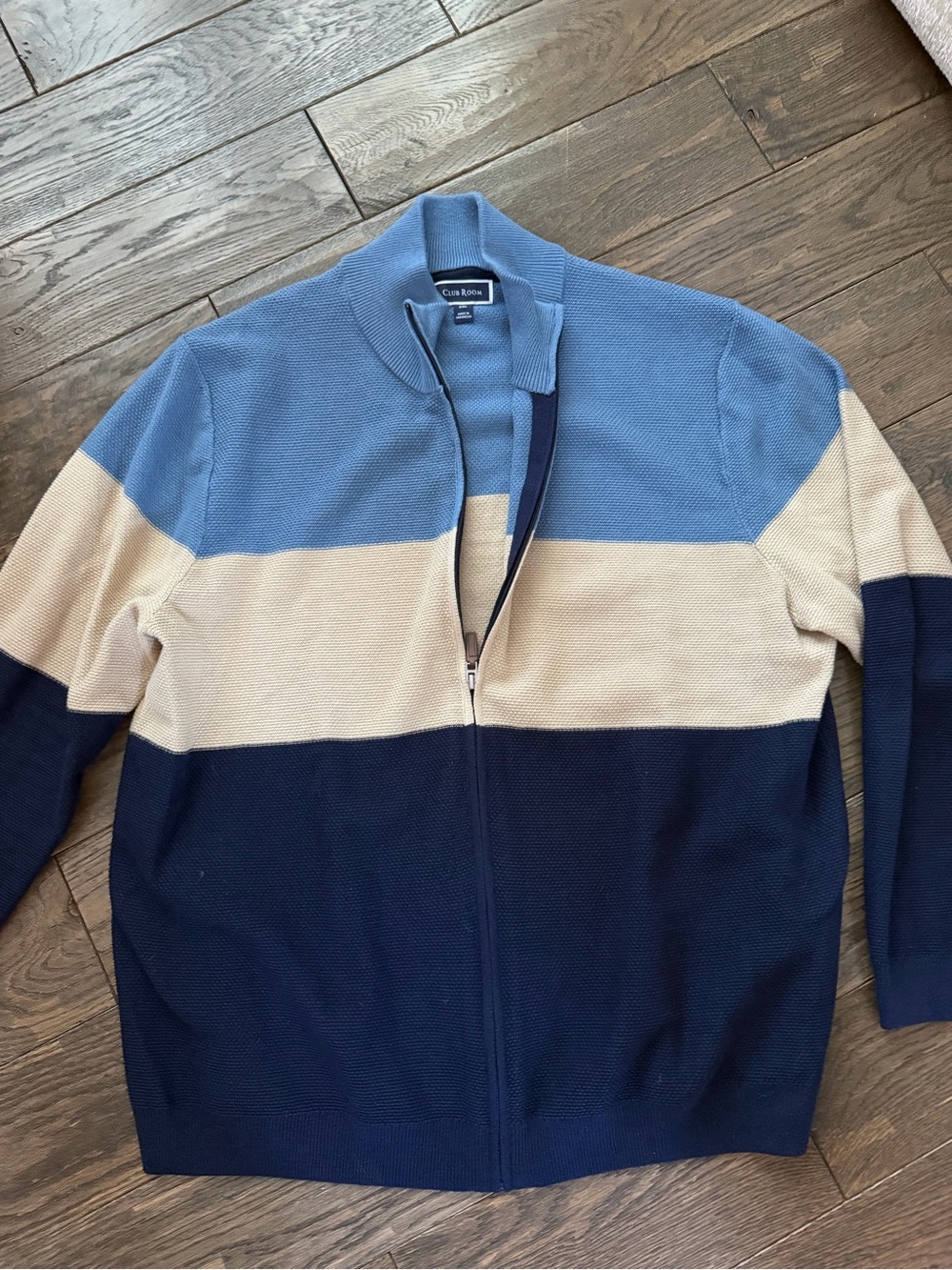 Club Room Men’s Light Blue, Cream & Navy Colorblock Zip Sweater